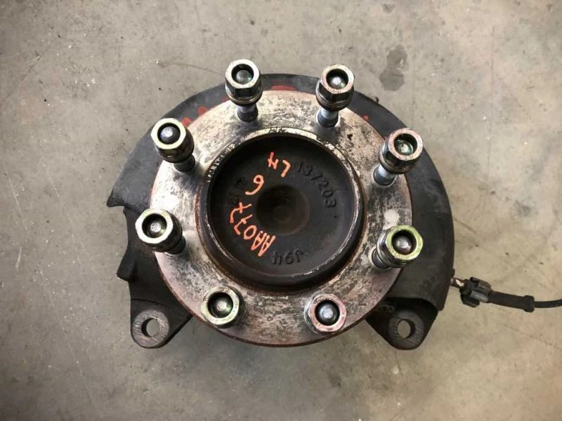 03-07 GMC Sierra 2500 6.6L 4x2 USADO LH Eje delantero izquierdo buje nudillo 8 orejetas Foto 2 de 4