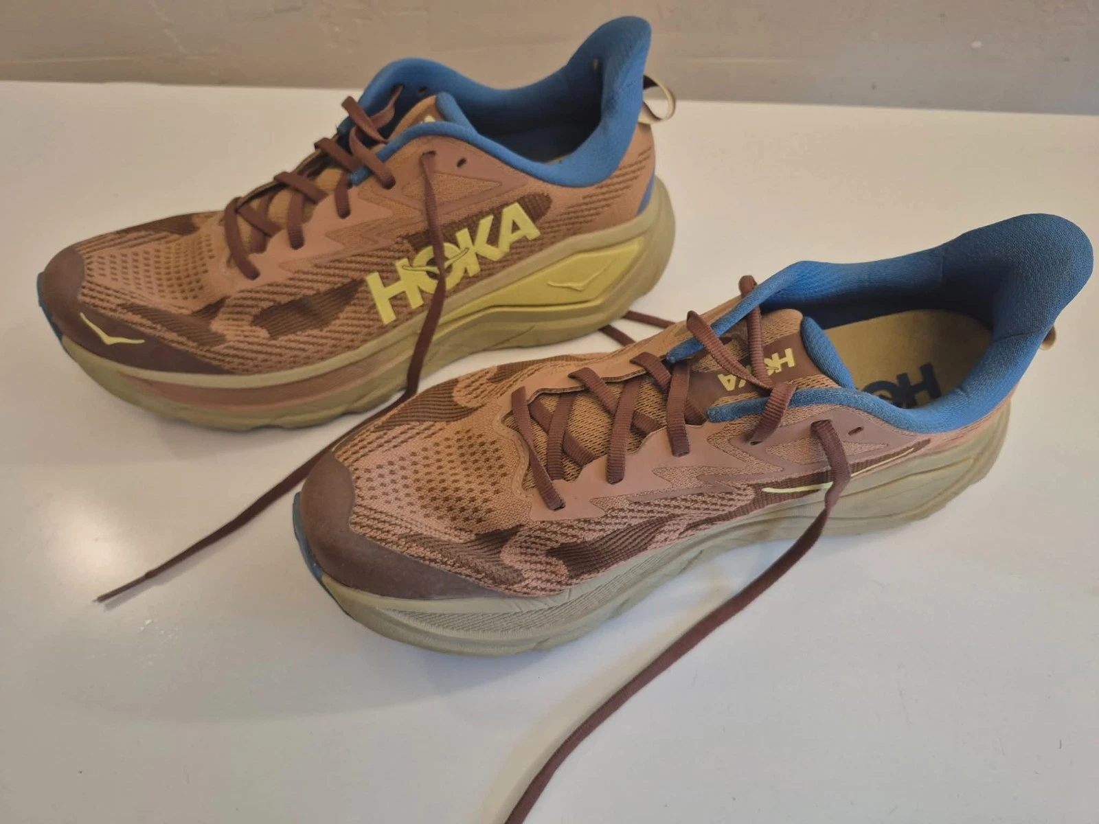Men's Hoka Challenger 8 Running Shoes 10.5 used
