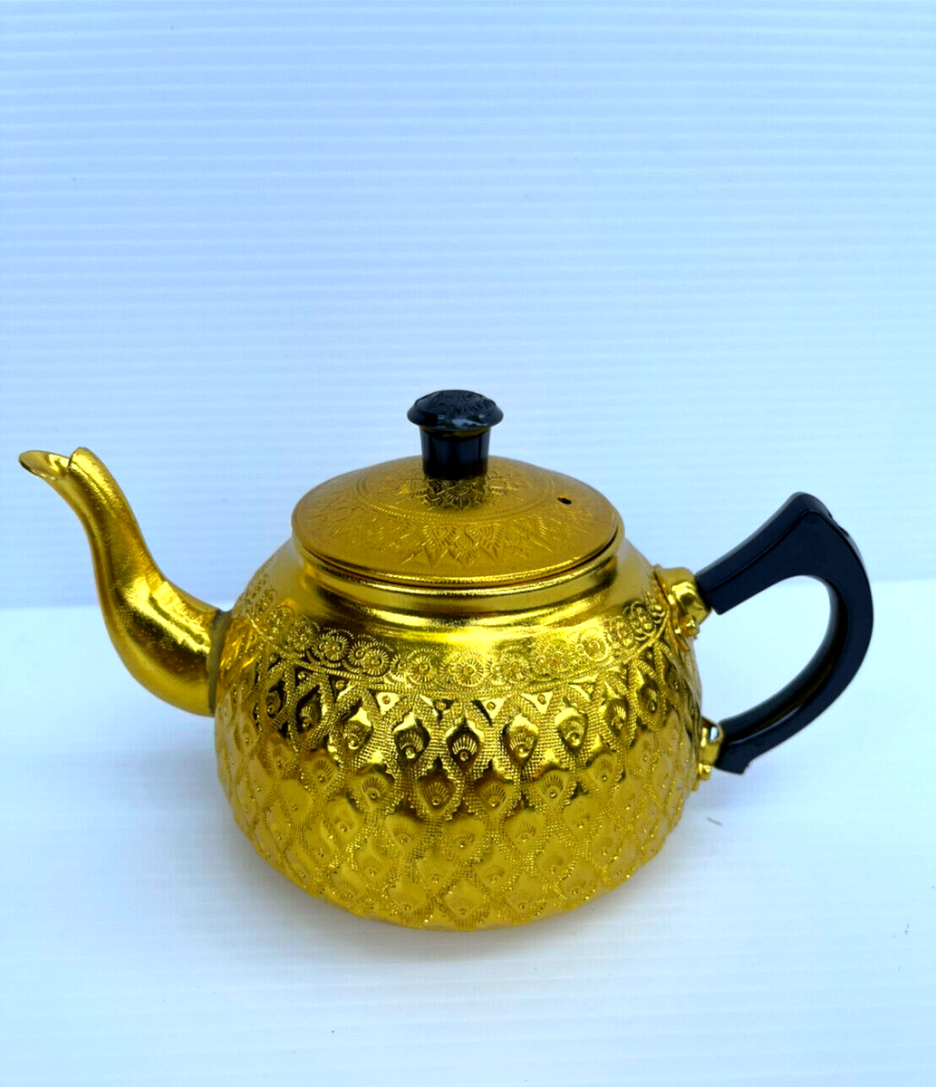 Lot De Service Thaïlandais Traditionnel En Aluminium Doré - 15 Pièces : Boîtes, Bols, Théière