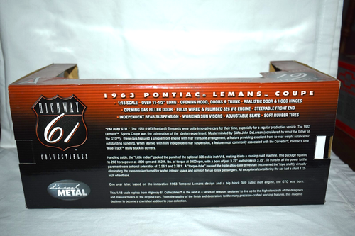 Highway 61 1:18 1963 Pontiac Lemans Coupe Dark Blue - Picture 4 of 5