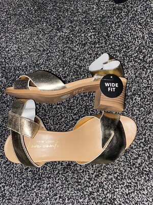 New Look Wide Fit Gold Metallic Twist Strap Part Block Heels