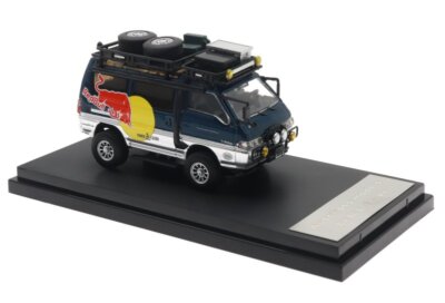 MITSUBISHI Delica Star Wagon 4x4 incl. Stuff - Red Bull - AutoBots