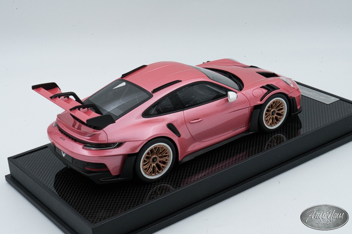 1/18 Timothy & Pierre Porsche 911 (992) GT3 RS Light Pink
