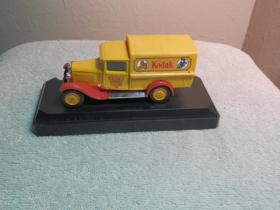 Camión Kodak vintage Solido Citroen C4F Fourgon #4429 hecho en Francia Foto 2 de 2