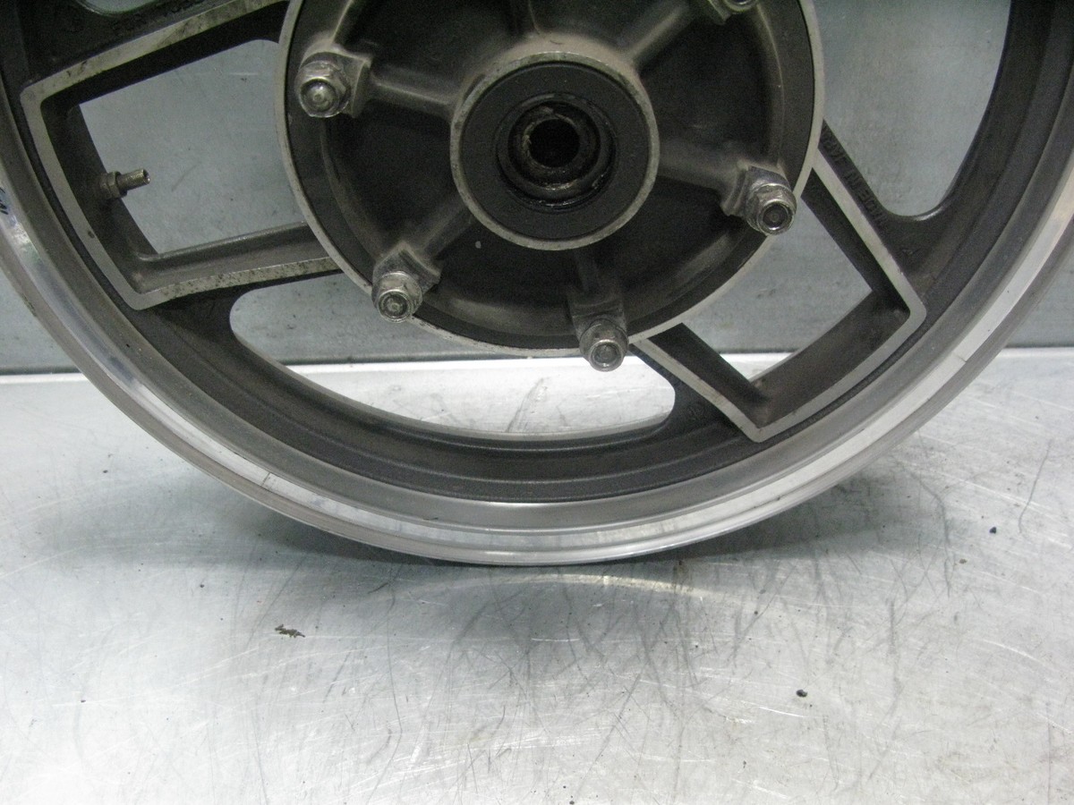 Kawasaki ZX900 1985 85 ZX 900 ZX9 GPZ900R Rear Wheel Rim OEM