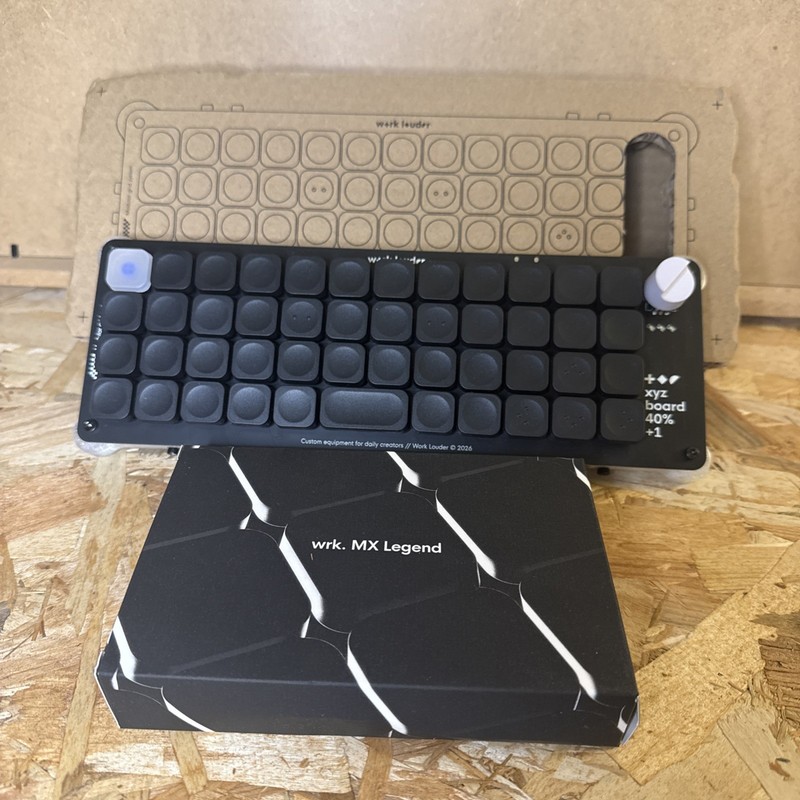 Worklouder XYZ Work Board PCB Kit r2 + Keycaps wrk. mx legend