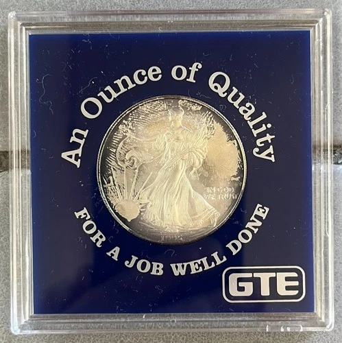 U.S. Mint American Eagle 1995 1 oz Silver Coin .999 Fine Bullion W/ Case & Stand