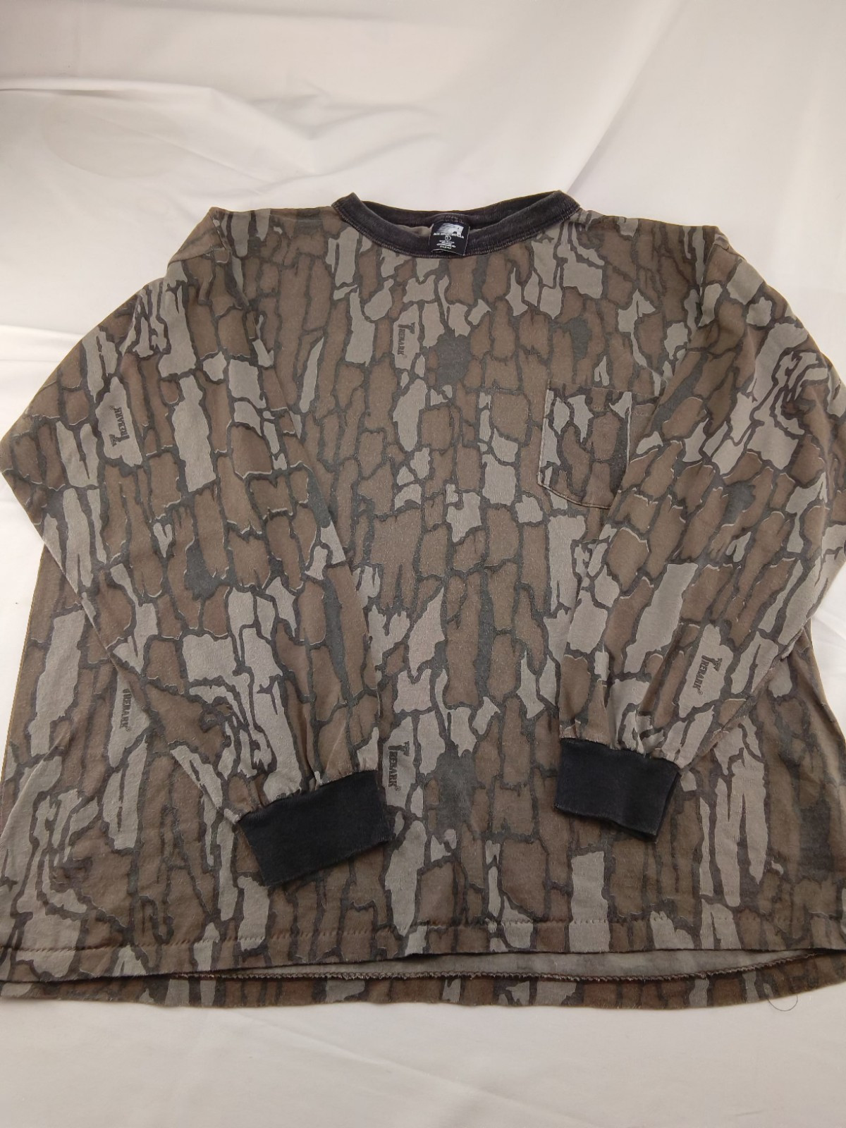 Men's Ace Camo Green Long Sleeve Performance T-Shirt