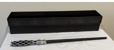 Harry Potter Interactive Wand   Universal Studios 2nd Gen Black/Sil   New in Box