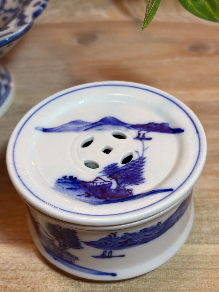 "Antigua caja de cricket redonda china pintada a mano de porcelana azul y blanca decoración de 3""" Foto 3 de 4