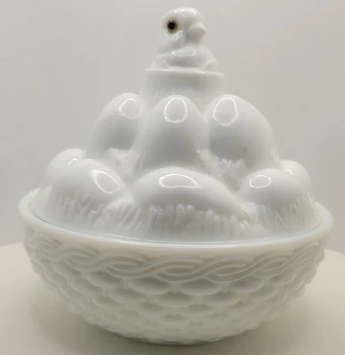 VTG Westmoreland Milk Glass White Chick on Egg Pile Easter Decor Candy Dish 6.5"