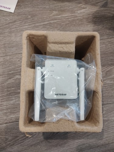 NETGEAR EX6120-100NAS AC1200 Dual Band WiFi Range Extender - Afbeelding 2 van 3