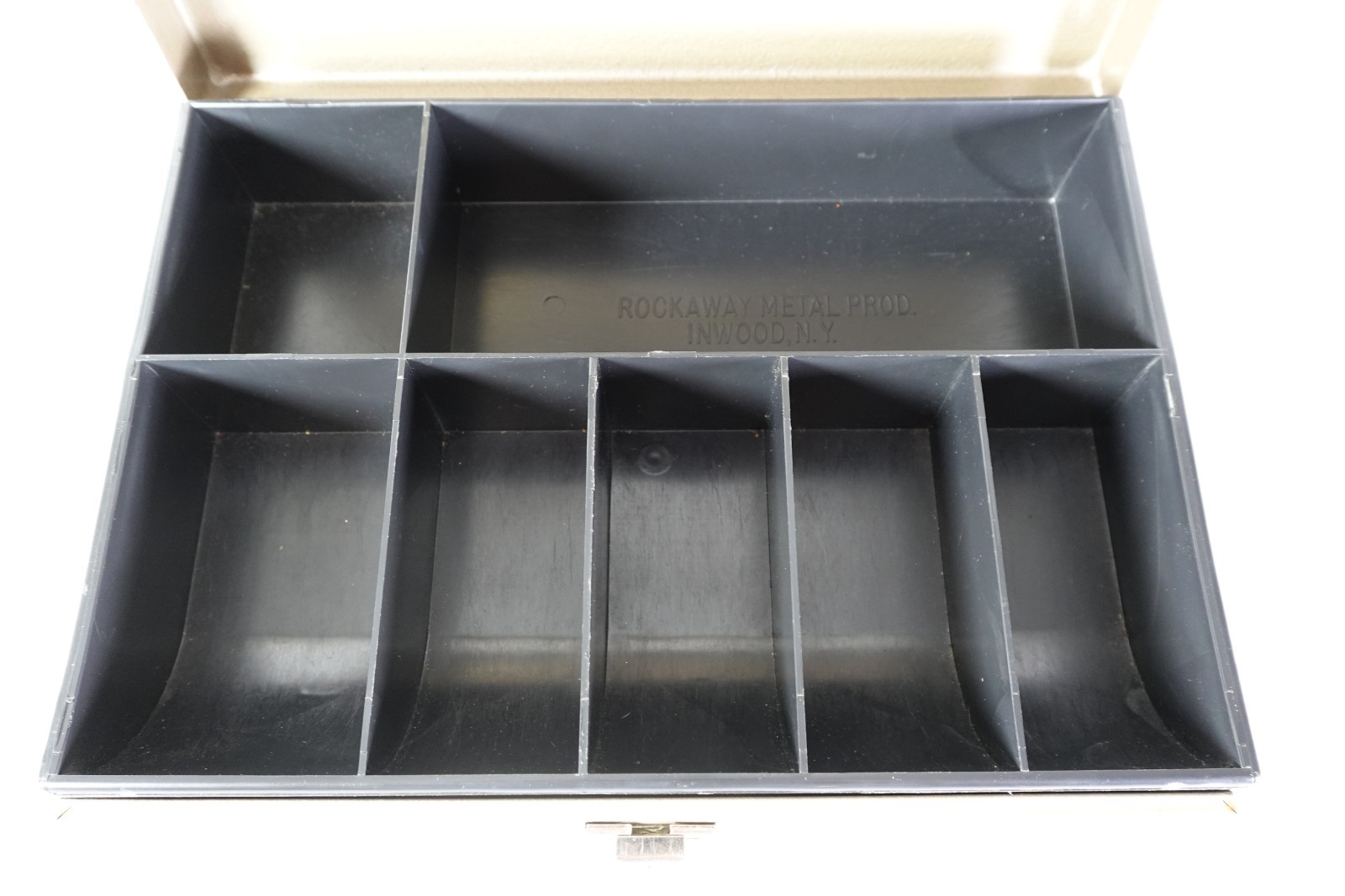 Vintage Rockaway Metal Products Corp Inwood, NY Cash Lock Box 2 Keys & Tray