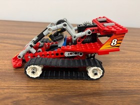 LEGO TECHNIC: Tread Trekker (8229) with instructions and figure