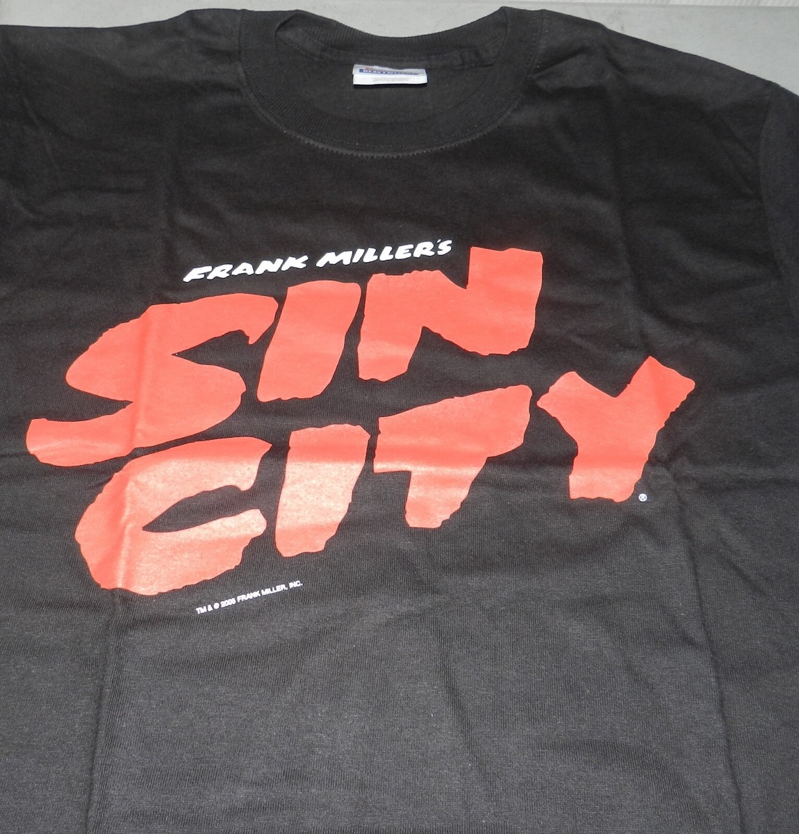 FRANK MILLER'S SIN CITY 2005 COMIC MOVIE GRAPHITTI DESIGNS SHIRT