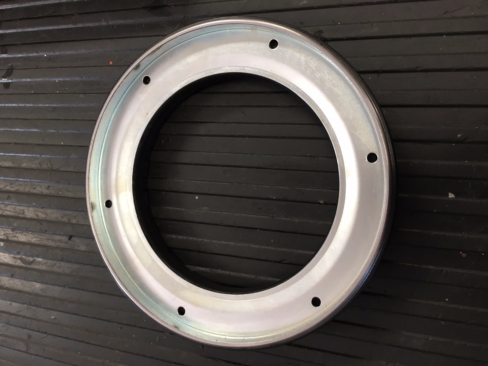 TM318 NEW SEMI TRUCK TRAILER WHEEL SEAL 3929112 3090904 42672 42671