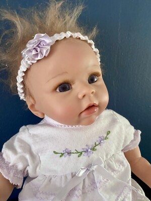 The Ashton-Drake Gallerien, Reborn -Puppe,  Lebensechte Babypuppe,  Chloe - Neu