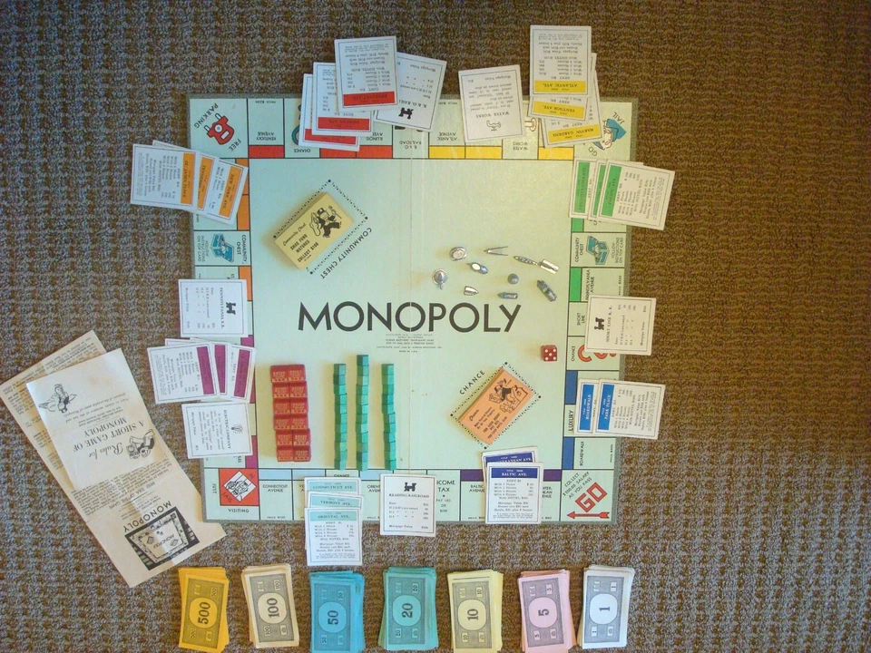 Vintage No. 9 White Box Edition Monopoly - Image 4 of 4