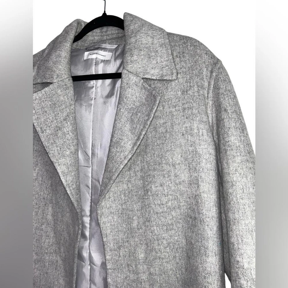 Abrigo largo de lana grande Blossom H Company l gris claro frente abierto Foto 4 de 4