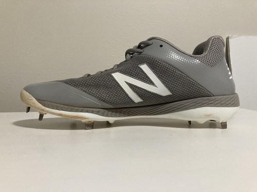 2019 Gio Urshela NY Yankees Game-Used Autographed New Balance Cleat Fanatics MLB - Picture 4 of 9