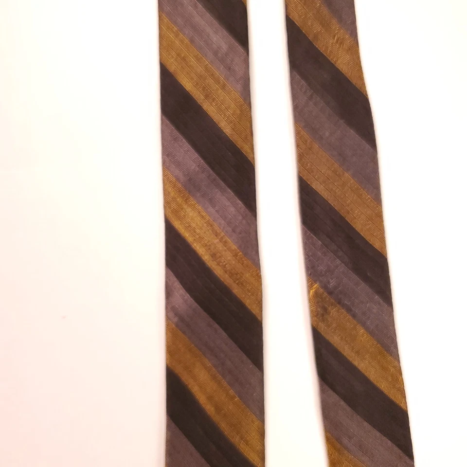 Harris and Frank California Vintage Silk  Men's necktie 1. 5" Skinny Collectible - Image 3 of 4