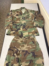 US Military Woodland Camo BDU Uniform Set Men's Size Medium Regular