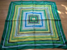 Foulard En Soie Graphique