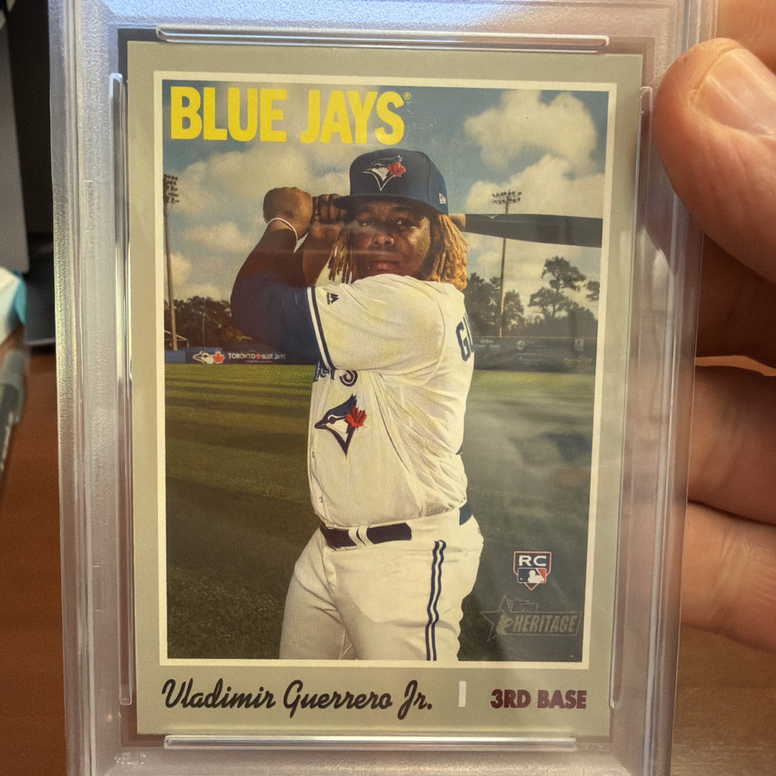 2019 Topps Heritage High Number Vladimir Guerrero Jr. RC Gem Mint PSA 10🔥📈 view 3