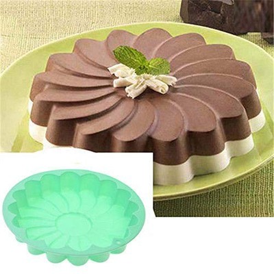 Silicone Large Cake Mold 23 CM/9 Inch Flower Shaped Round Nonstick Baking Pan...