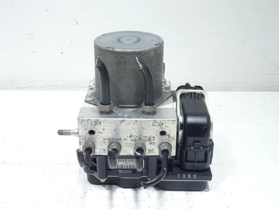 Peugeot 308 2011 ABS Pump Control Module 9677013480 - Image 4 of 4