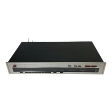 Luxman T-240  Frequency Synthesized AM-FM Stereo Tuner