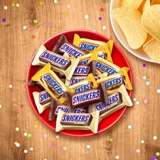 Snickers Variety Mix Fun Size, Bulk Wrapped C...