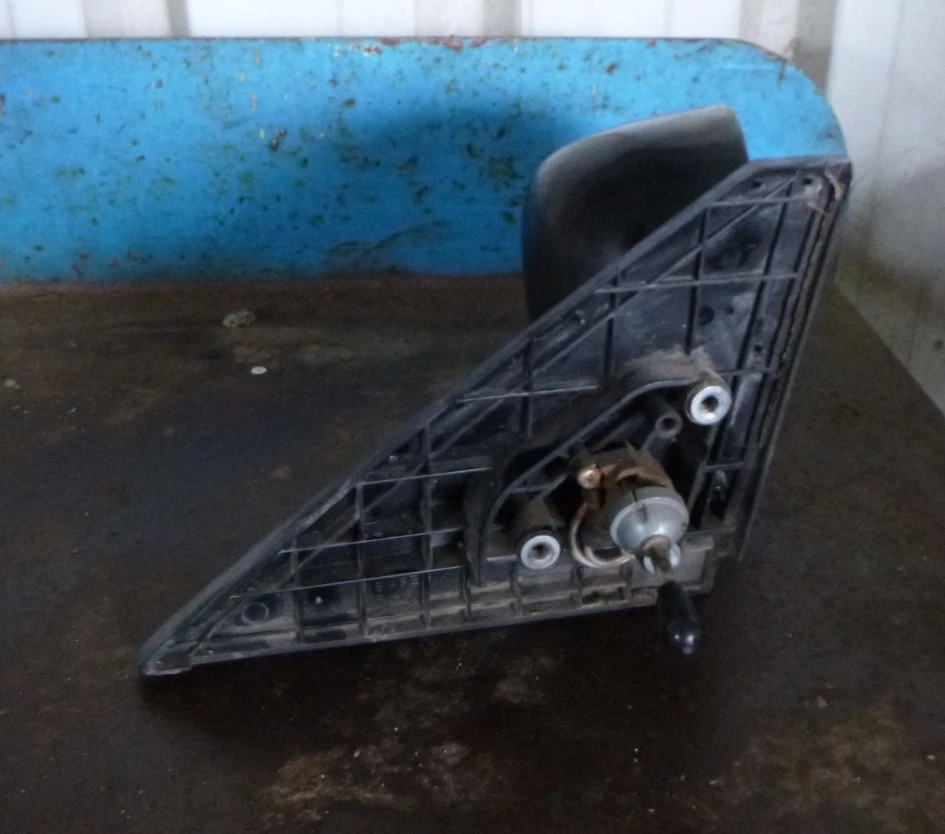 Правое ручное дверное зеркало Mitsubishi Mirage 96-03 - Изображение 2 из 3