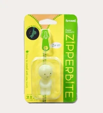 SMISKI Zipperbite Hugging Knees Glow In The Dark Decorative  Dreams Zipper Pull