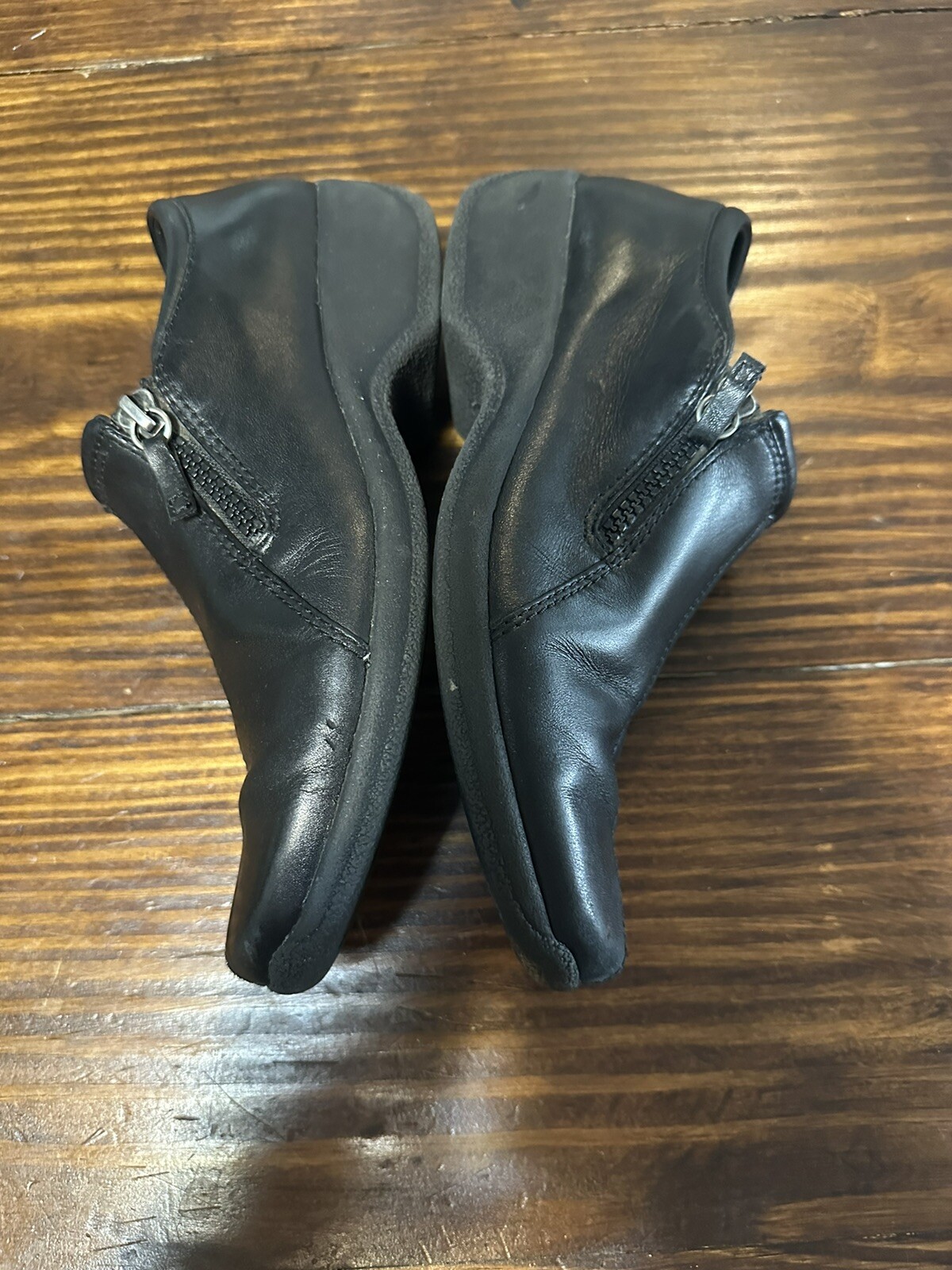 Clarks Shoes Women Size 7 M Leather Black Side Zip Slip On Comfort