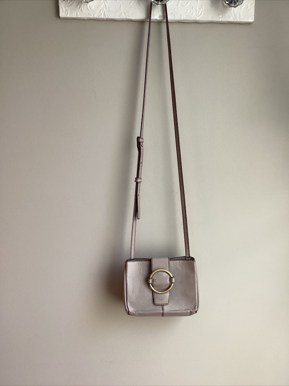 Hobo ELAN Gray Leather Crossbody Phone Bag Blue Floral Lining eBay