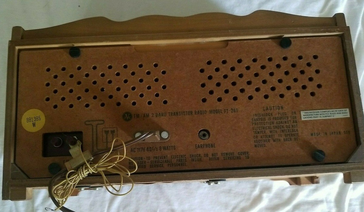 JVC FT-261 2 Band Transistor Solid State FM-AM Radio Japan