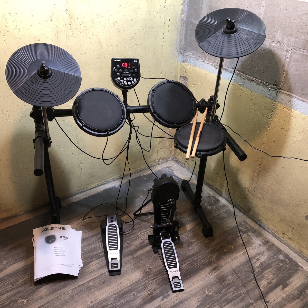 受付再会します。ALESIS DM6KIT 電子ドラム　 ALESIS DM6 Drum Module 7 Piece Electric Kit Tested W/Sticks