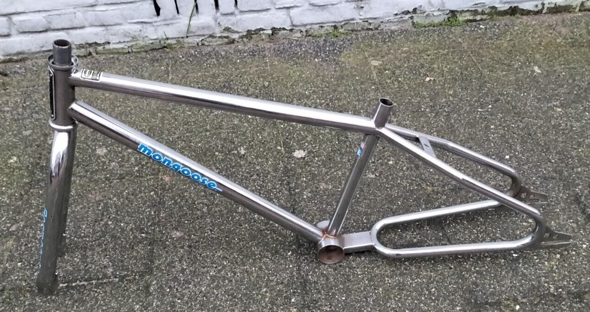 MONGOOSE PRO CLASS 24 INCH OLD school CRUISER BMX frame and MONGOOSE PRO CLASS 24 INCH OLD school CRUISER BMX frame and