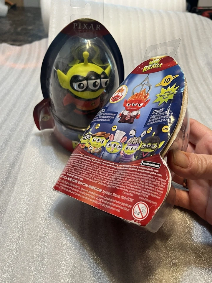 Lote de 2 bonecos fechados Pixar Remix #5 Mr. Incredible & #10 Anger Read All - Imagem 4 de 4