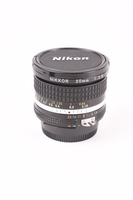 Nikon Ai-s Nikkor 20mm f/2.8 Wide Angle MF Lens F Prime SLR CAMERA Classic Japan