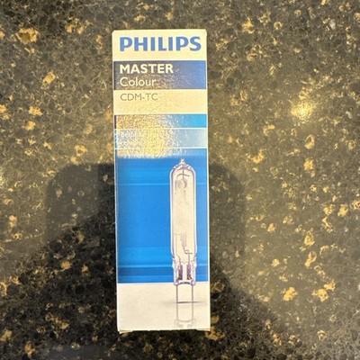 Philips master colour CDM-T 35W/830 Crisp White light Superior colour quality