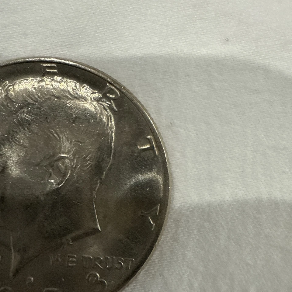 🔥 ULTRA RARO 1973 JFK Kennedy medio dólar marca “D” como nuevo - moneda Denver 🔥  Foto 4 de 4