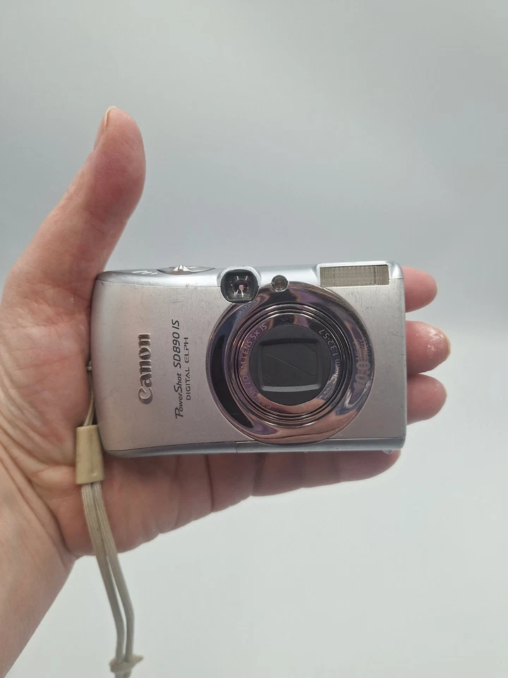 佳能 PowerShot SD890 IS 数字 ELPH,1000 万像素,5 倍变焦已测试并正常工作 — 第 2/4 张图片