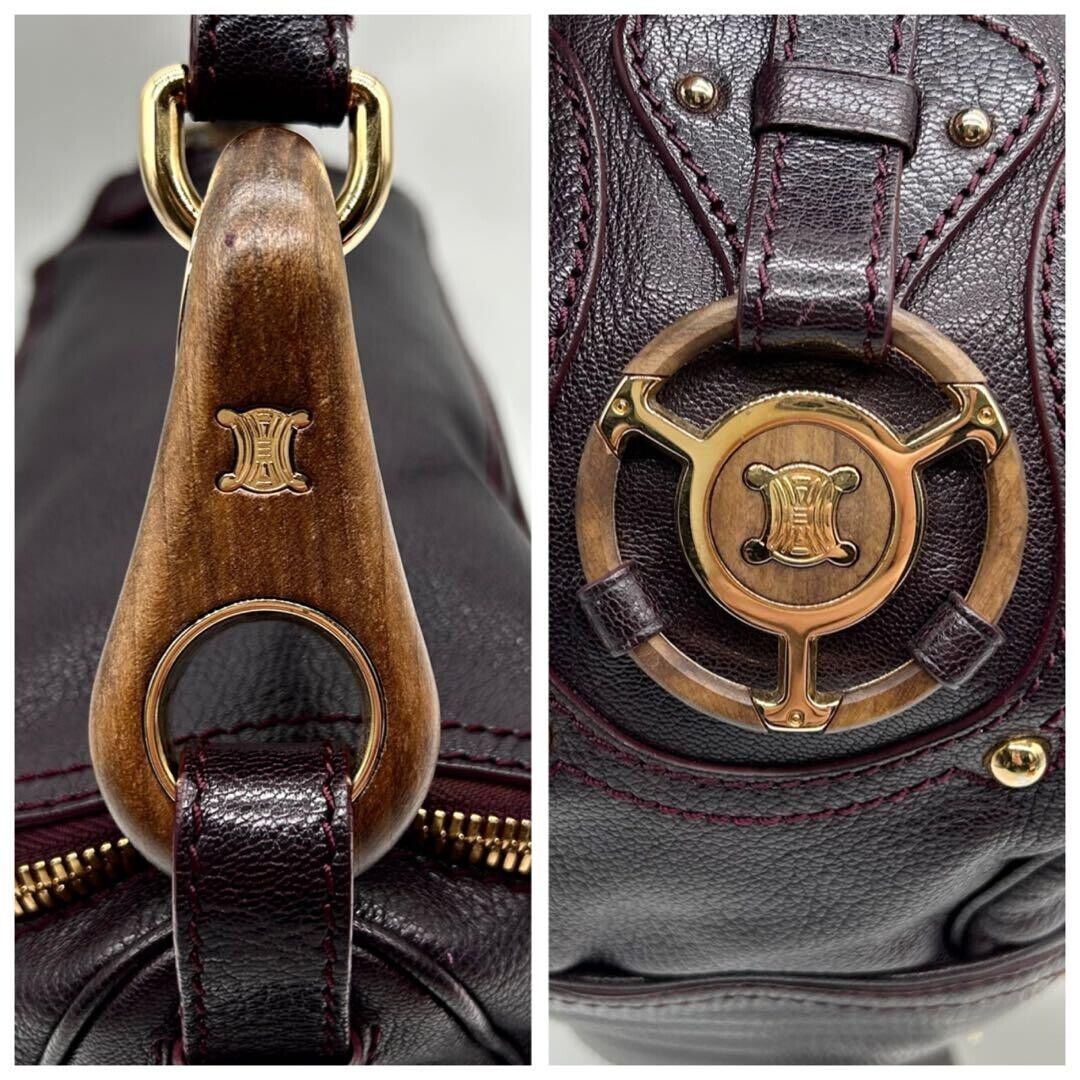 CELINE Shoulder Bag Purple Leather Gold Hardware Triomphe CELINE Shoulder Bag Purple Leather Gold Hardware Triomphe