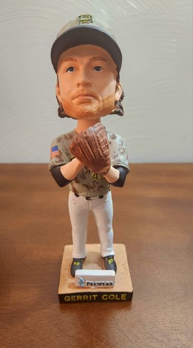 Pittsburgh Pirates Gerrit Cole Bobblehead SGA 2016 Astros Yankees With Box Nice - Picture 2 of 11