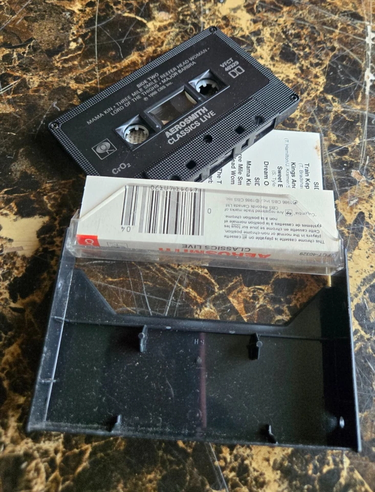 Aerosmith Classics Live original 1986 cassette - Image 4 of 4