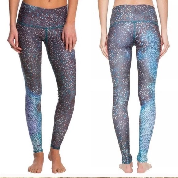 Teeki Mermaid Fairyqueen Yoga Capri Leggings (XS) 