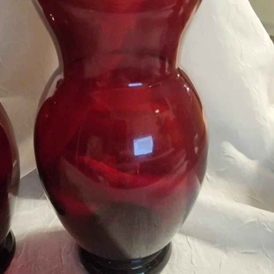 Vtg. 1950's Two Valentine Royal Ruby Red Glass Vases by Anchor Hocking USA 6.5"T - Image 3 of 3