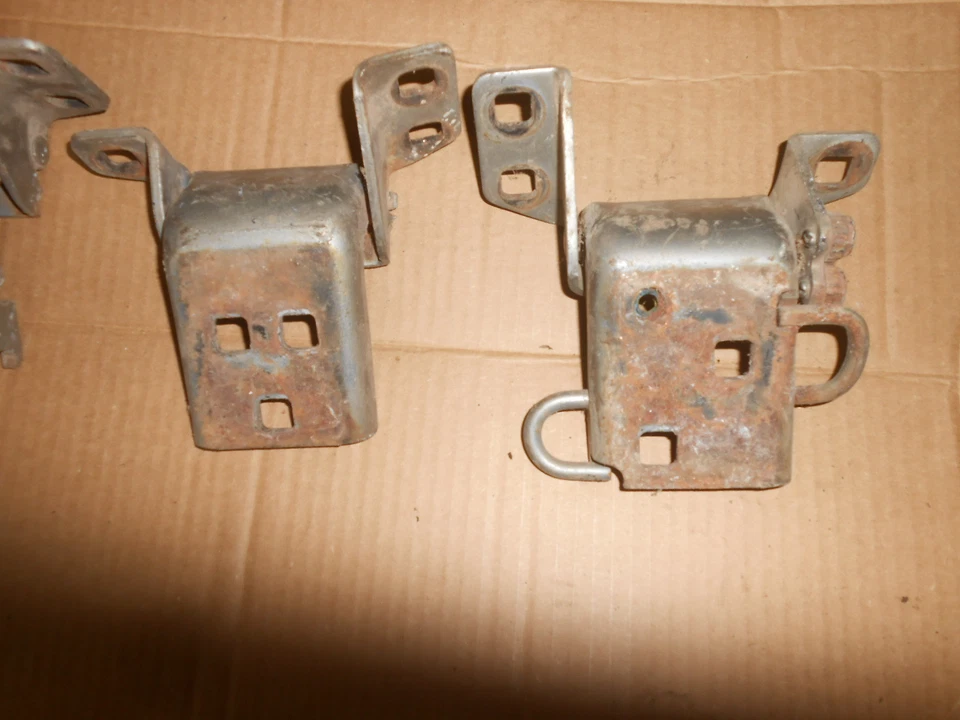 Juego de bisagras de puerta de camioneta Chevrolet GMC K5 blazer C10 K10 L&R 1973 1981 1987 camioneta Foto 4 de 4